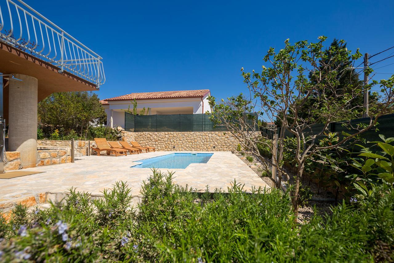 Apartments Jenny Pinezići Exterior foto